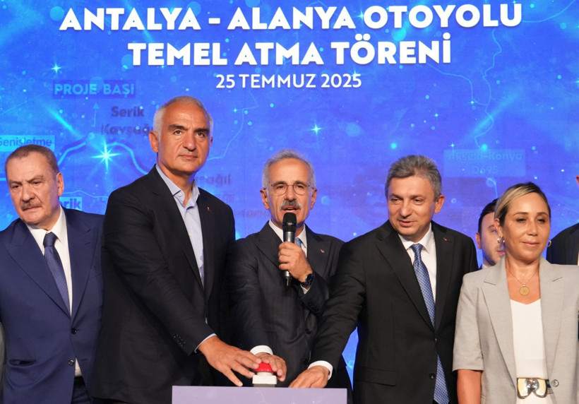 Bakan Ersoy'un Antalya'daki konuşması